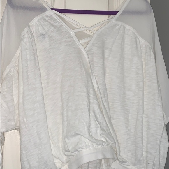 White Casual T-Shirt - Picture 7 of 8